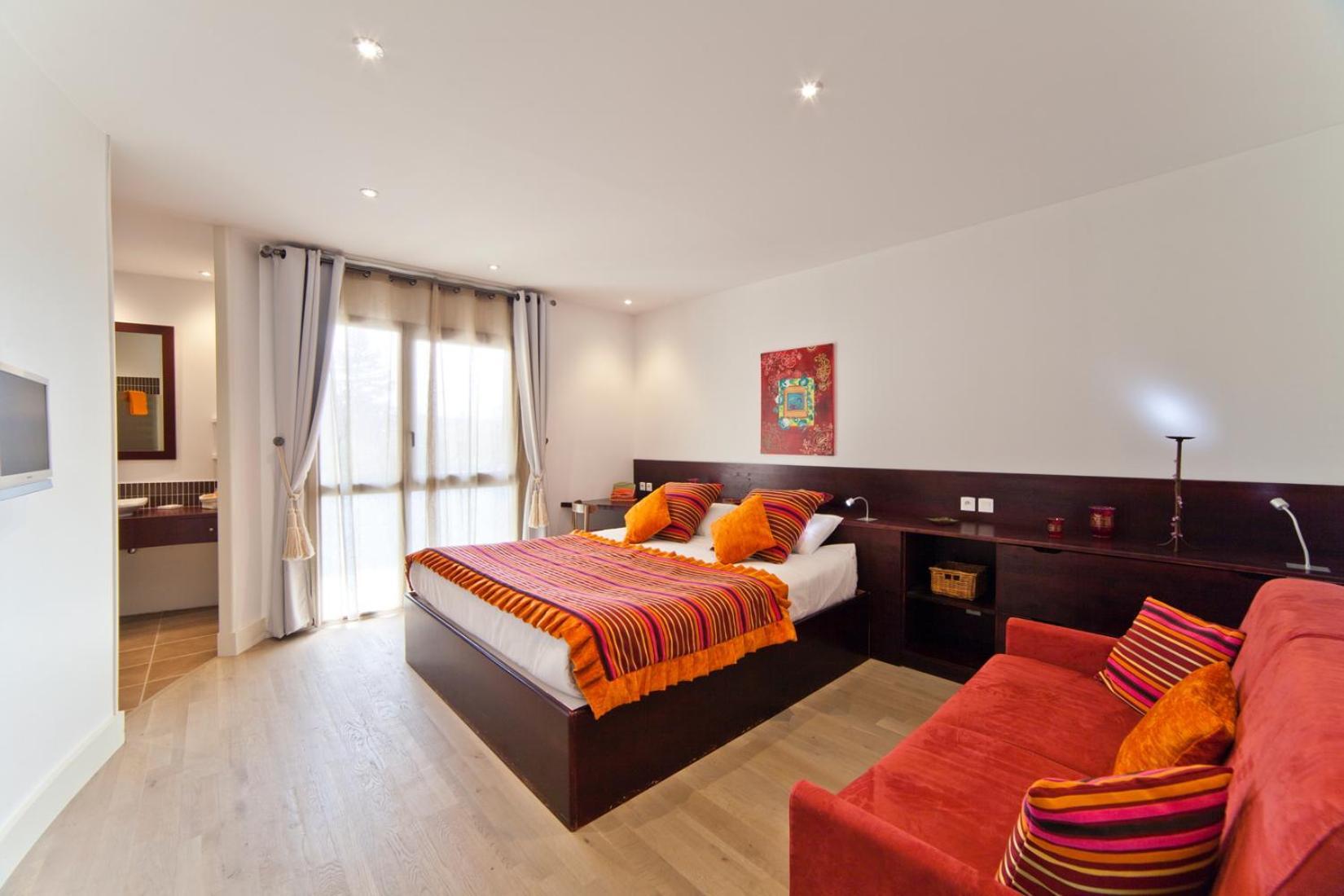 Courlans Hotel Auberge De Chavannes מראה חיצוני תמונה