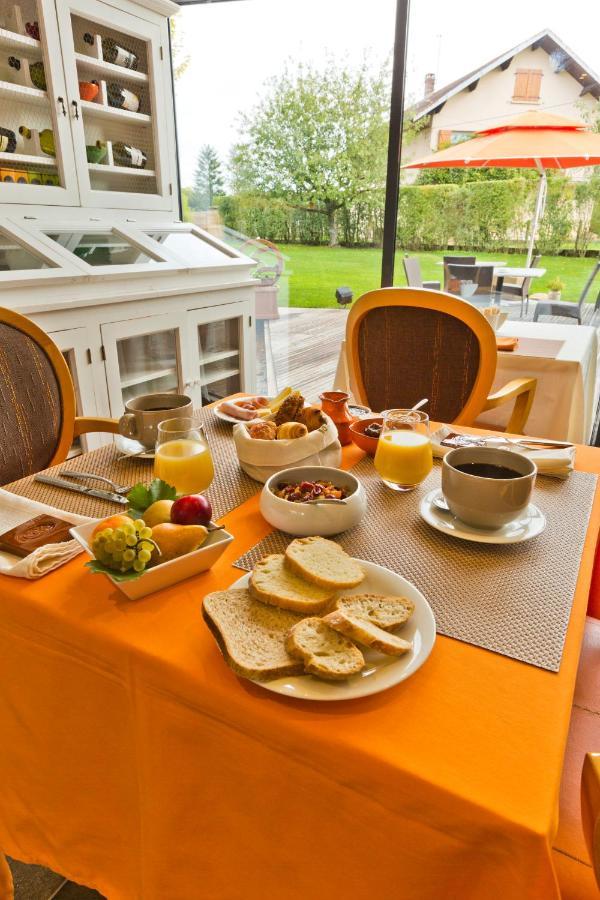 Courlans Hotel Auberge De Chavannes מראה חיצוני תמונה